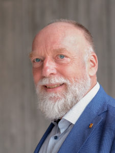 Dr. Frank van der Velden